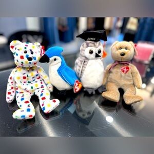 1999 Vintage Ty Beanie Baby “Signature Bear”, 2k, Wiser class of 1999 & rocket